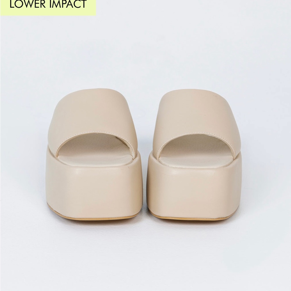 Princess Polly Zimmer Platform Sandals in Cream
